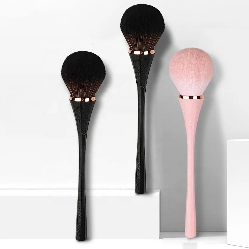 Nail Dust Brush/Make-up Brush - LB BEAUTY 